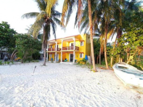 Marysol beachfront next to nomads d7